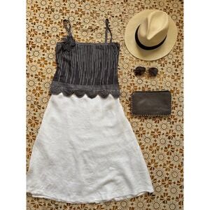 Ted‎ Baker London Gray Silk Embroidered Cami  Size 2